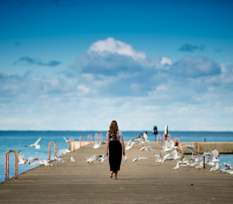 Mujer-muelle